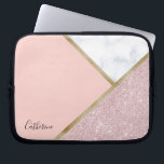 Capa Para Notebook Mármore cor-de-rosa geométrico elegante do branco<br><div class="desc">Design geométrico à moda que caracteriza o brilho cor-de-rosa do ouro do falso,  o ouro e o mármore branco.</div>