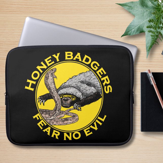 Capa Para Notebook Mel Badgers Não Teme Nenhuma Cotação Mau (Honey badgers fear no evil quote badass honey verses snake art black and yellow laptop sleeve)
