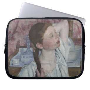 Capa Para Notebook Menina que arranja seu cabelo, 1886 (óleo em