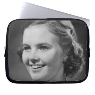 Capa Para Notebook Menina que levanta no estúdio