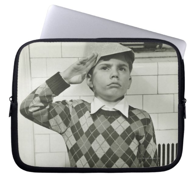 Capa Para Notebook Menino que guardara uma espada de madeira (Frente)