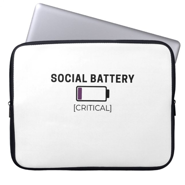Capa Para Notebook Minimalist Social Battery Low Typography 15" (Frente)