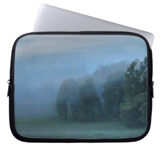 Capa Para Notebook Mistura Árvores e Prados Fotografia