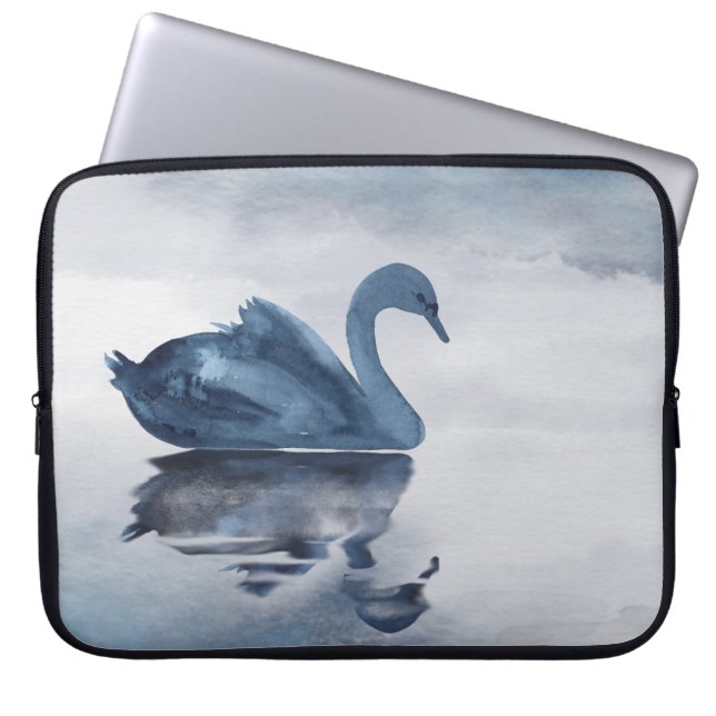 Capa Para Notebook Mistura Reflexões | Moody Dusty Blue Swan no lago (Frente)