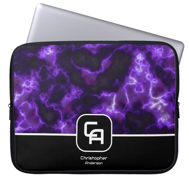 Capa Para Notebook Misty Smoke Monograma Roxo (Frente)