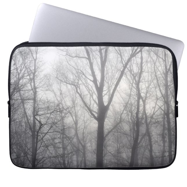 Capa Para Notebook Misty Trees Cinza Woodland (Frente)