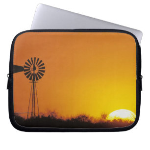Capa Para Notebook Moinho de vento ao pôr do sol, Sinton, Texas, EUA