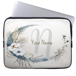 Capa Para Notebook Monograma Boho White Orchid Flores Blue Moon