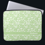 Capa Para Notebook Monograma das flores tropicais de Verde limão femi<br><div class="desc">Bolsa de laptop de Monograma de Flores Tropicais de Verde limão Girly. Fácil de personalizar com texto,  fontes e cores. Criado pelo designer Zazzle pro BK Thompson exclusivamente para Cedar e String; entre em contato conosco se precisar de assistência para o design.</div>