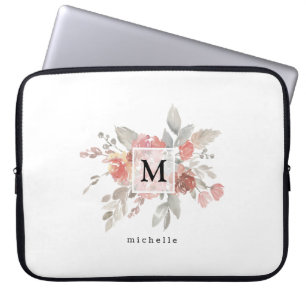 Capa Para Notebook Monograma de Flor Cinza Rosa Poeirento Elegante