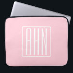 Capa Para Notebook Monograma de Iniciais | Rosas claro Brancas<br><div class="desc">Rosa claro suave com seu monograma personalizado... otimizado e moderno.</div>