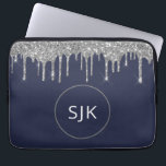 Capa Para Notebook Monograma de Marinho de prata personalizado com br<br><div class="desc">Silver personalizado e Marinho Blue Faux Glitter e Sparkle Elegant Monogrammed Initials Case. Esse caso pode ser personalizado para incluir seu nome inicial e próprio.</div>