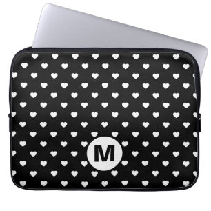 Capa Para Notebook Monograma de Padrão de Corações Mini Preto e Branc