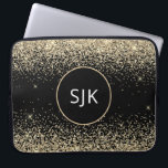 Capa Para Notebook Monograma Dourado de Brilho Negra Moderno<br><div class="desc">Caso de Iniciais Elegantes Monogramadas de Luxo Dourado e Preto Faux Glitter e Sparkle. Esse caso pode ser personalizado para incluir seu nome inicial e próprio.</div>