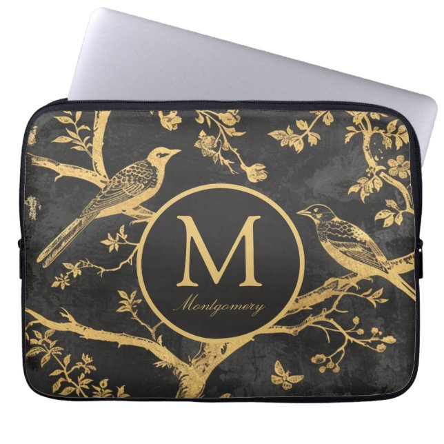 Capa Para Notebook Monograma Dourado Preto (Frente)