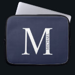 Capa Para Notebook Monograma e Nome Personalizados Azul-marinho<br><div class="desc">Monograma personalizado e presentes de nome com monograma personalizado e nome no estilo de fonte de serif clássico.</div>