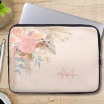 Capa Para Notebook Monograma Floral Watercolor<br><div class="desc">Esta bolsa de laptop monificada é decorada com gramíneas-palha de aquarela,  eucalipto,  flores e folhas secas sobre fundo rosa-pincelado. Facilmente personalizável. Original Watercolor © Michele Davies.</div>