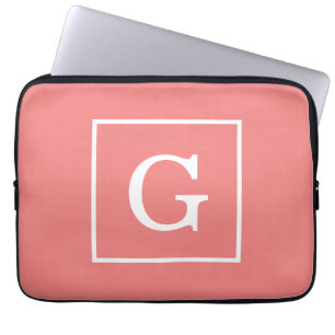 Capa Para Notebook Monograma inicial com estrutura branca clara de co