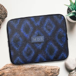 Capa Para Notebook Monograma legal de Abstrato Azul Faux Snakeskin<br><div class="desc">Uma bolsa de laptop de padrão de snakeskin azul marinho com espaço para suas iniciais. Além disso,  é absolutamente fabuloso e totalmente falso!</div>