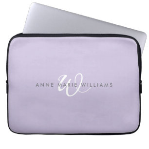 Capa Para Notebook Monograma Moderno em Escrita Branca Lavanda