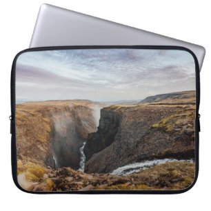 CAPA PARA NOTEBOOK MONTANHA DE ROCHAS E CINZAS EM NUVENS DE CINZA