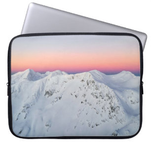 CAPA PARA NOTEBOOK MONTANHA PICO COBERTA COM NEVE