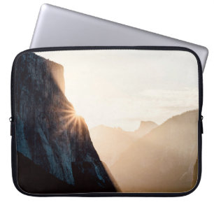CAPA PARA NOTEBOOK MONTANHA ROCKY MARAVILHOSA DURANTE O DIA
