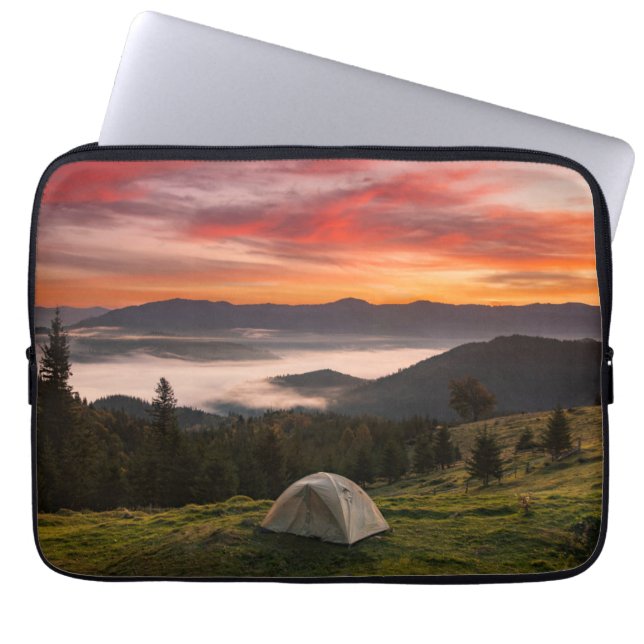 Capa Para Notebook Montanhas | Campanha Foggy Sunrise (Frente)