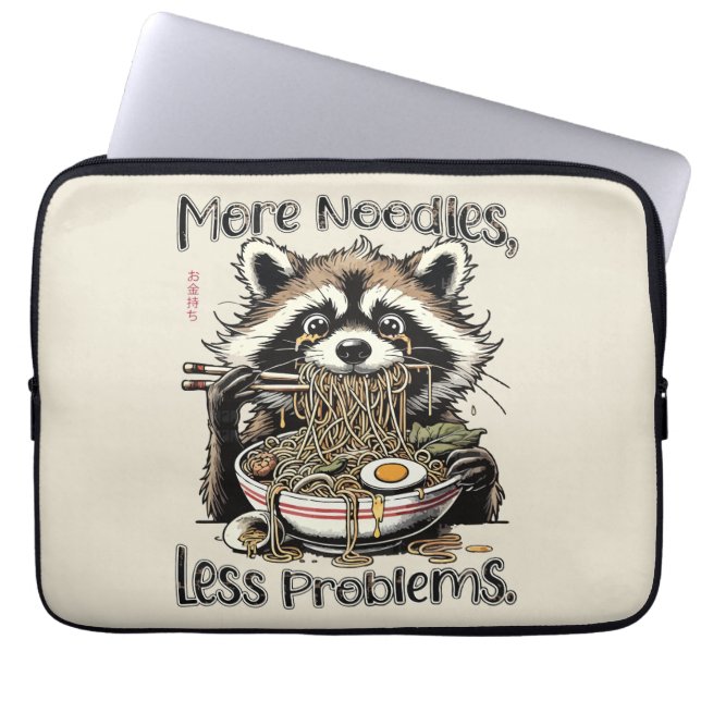 Capa Para Notebook More noodles less problems raccoon eating ramen (Frente)