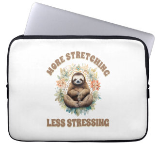 Capa Para Notebook More Stretching Less Stressing Sloth