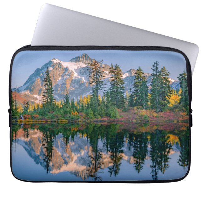 Capa Para Notebook Mount Shuksan mirrored in Reflection Lake (Frente)