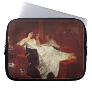 Capa Para Notebook Mulher em um sofá vermelho
