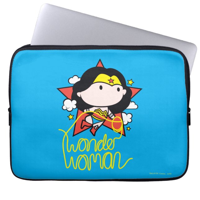 Capa Para Notebook Mulher Maravilha Chibi Voando com Laço (Frente)
