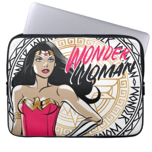 Capa Para Notebook Mulher Maravilha com emblema tribal grego