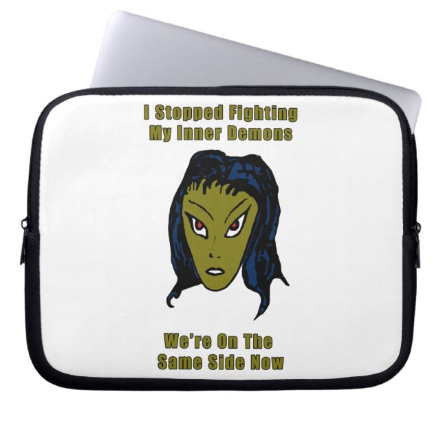 Capa Para Notebook Mulher Mau verde Alienígena do mesmo lado agora (Frente)