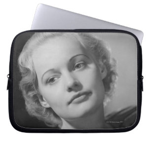 Capa Para Notebook Mulher que levanta 2