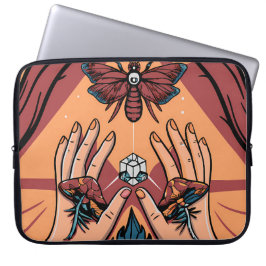 Capa Para Notebook Mystical Hands Offering Fungi to Moth Spirit