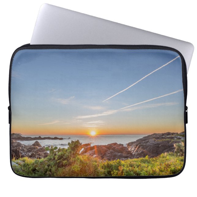Capa Para Notebook Nascer do sol na praia de Armação (Frente)