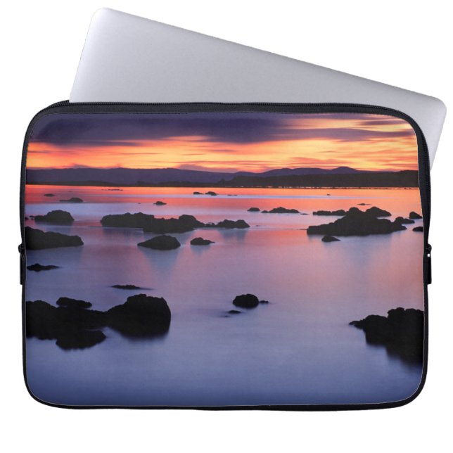 Capa Para Notebook Nascer do sol no Black Point do Mono Lake (Frente)