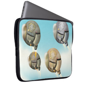 Capa Para Notebook Nave espacial voando através de um planeta