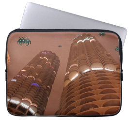 Capa Para Notebook Night of the Marina City Invaders
