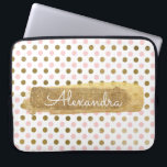 Capa Para Notebook Nome da Bolinhas rosa, branca e dourada<br><div class="desc">Padrão de Bolinhas de folha de ouro rosa,  branco e esbranquiçado com tampa de computador elegante com faixa de tinta Dourada. Este caso pode ser personalizado para incluir seu nome de cheio com um belo script branco manuscrito.</div>