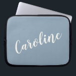 Capa Para Notebook Nome da caligrafia minimalista personalizada em az<br><div class="desc">Nome da caligrafia minimalista personalizada na Bolsa de laptop azul</div>