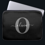 Capa Para Notebook Nome de letra personalizada em preto e branco cinz<br><div class="desc">Este monograma elegante e design de nome em letra estilosa podem ser dados como presente de aniversário, casamento, chá de noiva, aniversário de casamento, Dia das Mães ou qualquer ocasião. Ele pode ser personalizado com a inicial e o nome da pessoa. Você pode alterar a fonte, a cor da fonte,...</div>