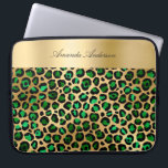 Capa Para Notebook Nome do padrão negro de leopardo de ouro verde-mer<br><div class="desc">Emerald verde e falso padrão de leopardo dourado como fundo. Personalize e adicione seu nome. O nome é escrito com uma elegante e moderna escrita à mão.</div>
