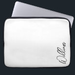 Capa Para Notebook Nome Personalizado de Script Moderno<br><div class="desc">Presentes de Nome Personalizado Minimalista Moderno Este design apresenta um nome personalizado em caracteres pretos de script de escrita manual moderna em fundo branco. Perfeito como presentes de férias para ele,  presentes de dia de os pais e presentes para qualquer ocasião especial.</div>
