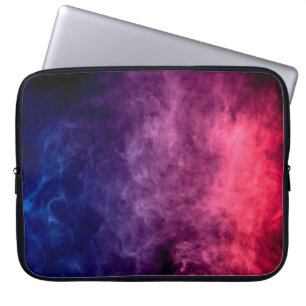 Capa Para Notebook Nuvens de fumaça roxas e azuis coloridas nas costa