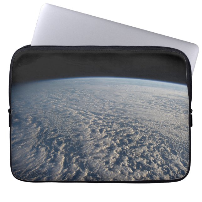 Capa Para Notebook Nuvens De Stratocumulus Acima Do Oceano Pacífico. (Frente)