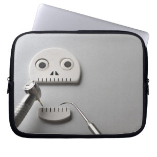 Capa Para Notebook O esqueleto que o tratamento dental é tomado