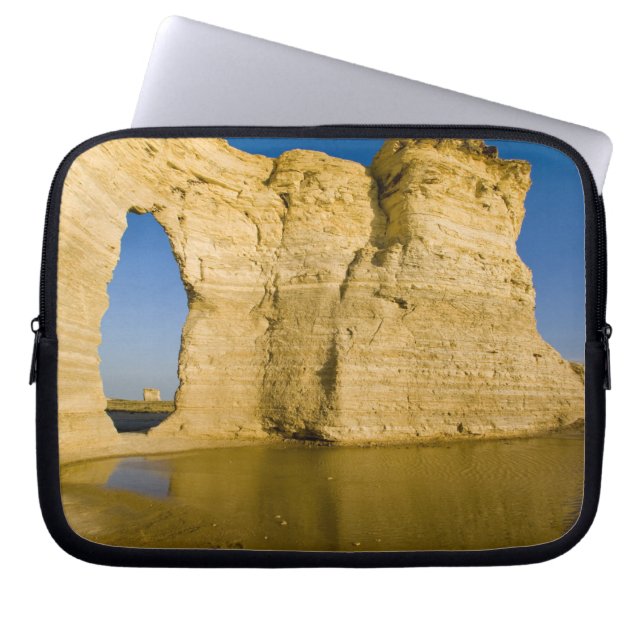 Capa Para Notebook O keyhole of the Monument Rocks aka Chalk (Frente)
